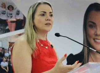 Deputada Cláudia de Jesus denuncia precariedade de escola estadual e cobra ação da Seduc